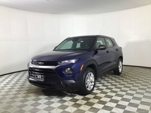 Used 2022 Chevrolet TrailBlazer LS image 3