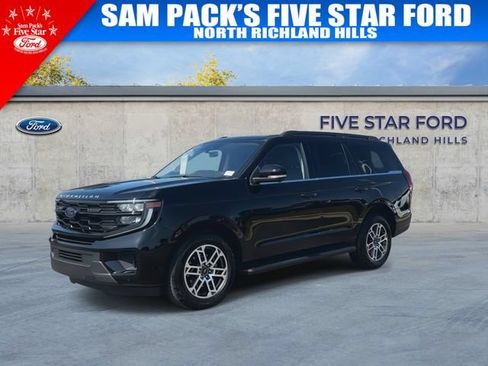 Used 2025 Ford Expedition Active AWD/4WD image 4