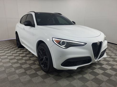 Used 2021 Alfa Romeo Stelvio Ti Sport image 2