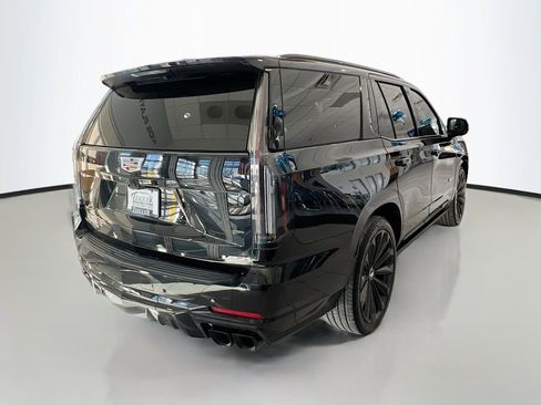 Used 2025 Cadillac Escalade V image 5