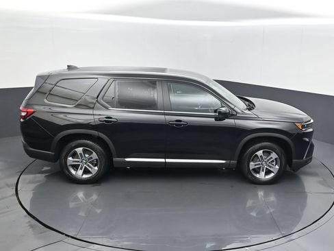 Used 2025 Honda Pilot EX-L image 14