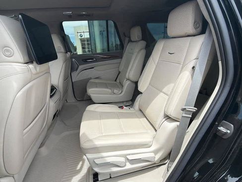 Used 2022 Cadillac Escalade Sport Platinum AWD/4WD image 20
