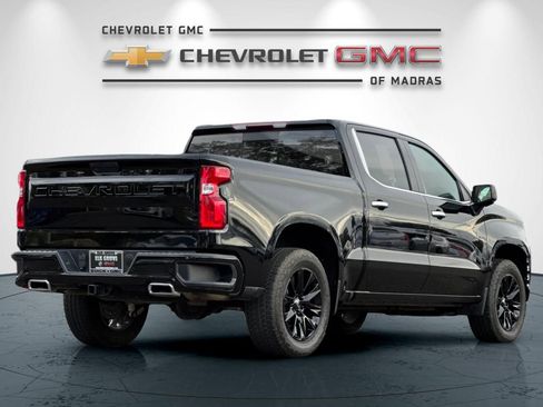 Used 2022 Chevrolet Silverado 1500 High Country w/ Z71 Off-Road Package AWD/4WD image 3