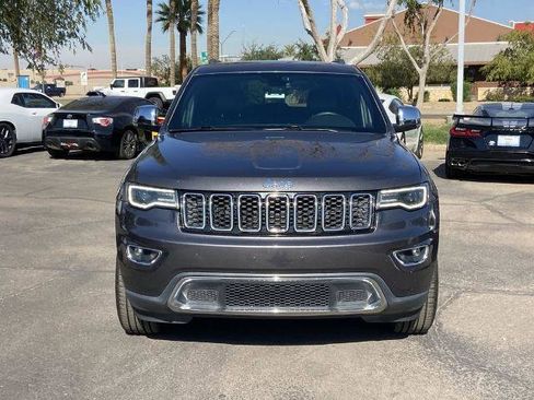 Used 2018 Jeep Grand Cherokee Limited w/ Luxury Group II image 3