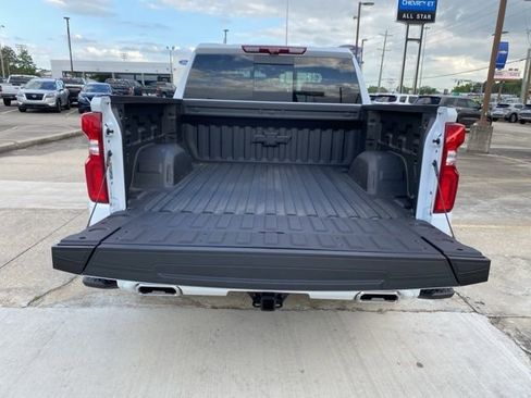 New 2026 Chevrolet Silverado 1500 High Country AWD/4WD image 9