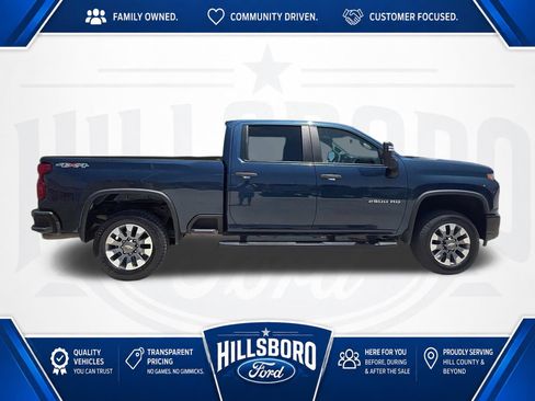 Used 2022 Chevrolet Silverado 2500 Custom w/ Custom Value Package AWD/4WD image 5