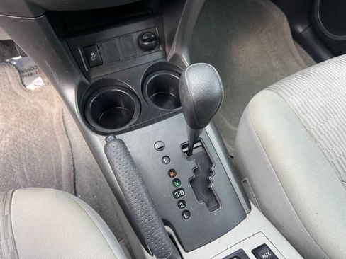 Used 2011 Toyota RAV4 2WD w/ Base L4 Extra Value Pkg image 18
