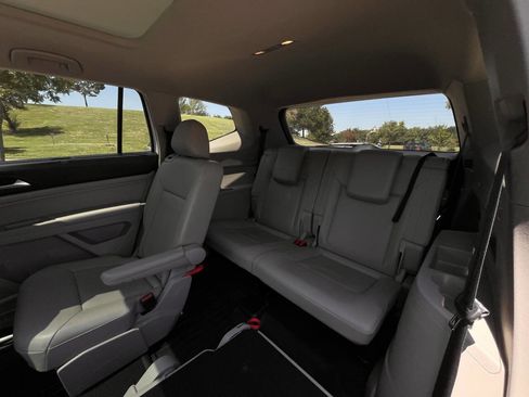 Used 2020 Volkswagen Atlas SEL image 32