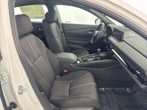 Used 2025 Honda Accord Sport image 26
