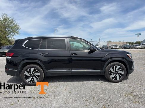 Used 2025 Volkswagen Atlas SEL image 6