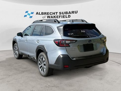 New 2025 Subaru Outback Premium image 3
