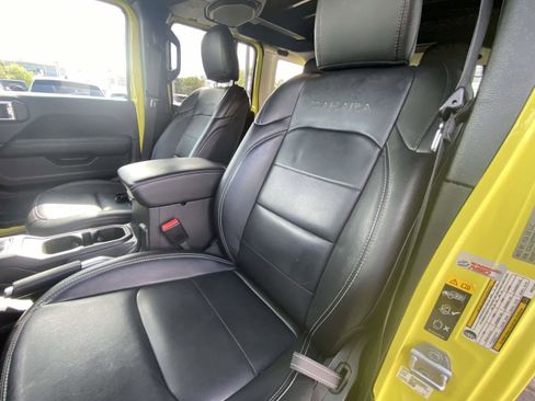 Used 2022 Jeep Wrangler Unlimited Sahara image 15