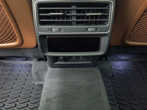 Used 2022 Audi Q7 2.0T Premium Plus w/ Premium Plus Package image 22