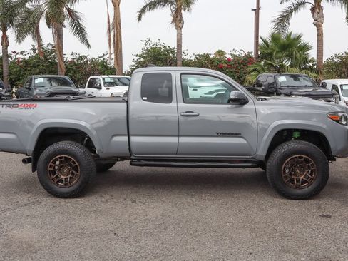 Used 2020 Toyota Tacoma TRD Sport AWD/4WD image 11