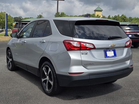 Used 2021 Chevrolet Equinox LS w/ LS Convenience Package FWD image 12