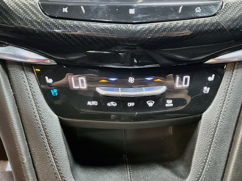 Used 2020 Cadillac XT6 Sport AWD/4WD image 16