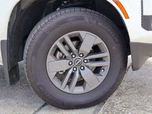 Certified 2025 Nissan Frontier SV w/ SV Convenience Package RWD image 26