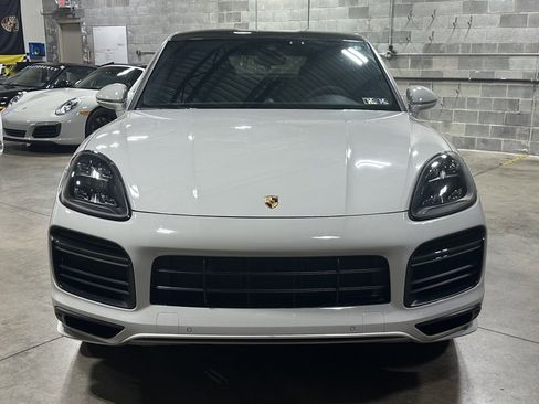 Used 2021 Porsche Cayenne Turbo S image 13