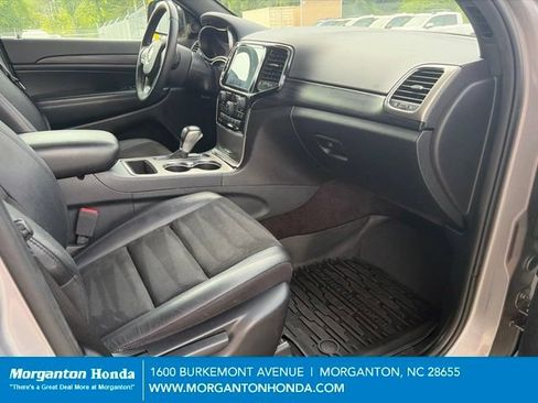 Used 2019 Jeep Grand Cherokee Laredo w/ Laredo X Package AWD/4WD image 35