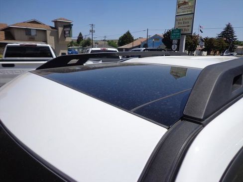 Used 2023 Ford Bronco Sport Heritage Limited image 7