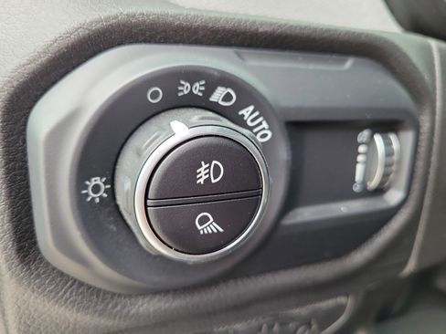 Used 2024 Jeep Gladiator Sport image 21