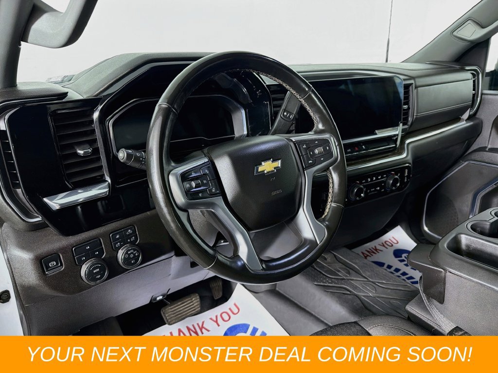 Used 2024 Chevrolet Silverado 3500 LT w/ True North Edition AWD/4WD image 9