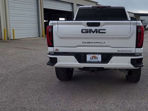Used 2024 GMC Sierra 2500 Denali Ultimate image 7