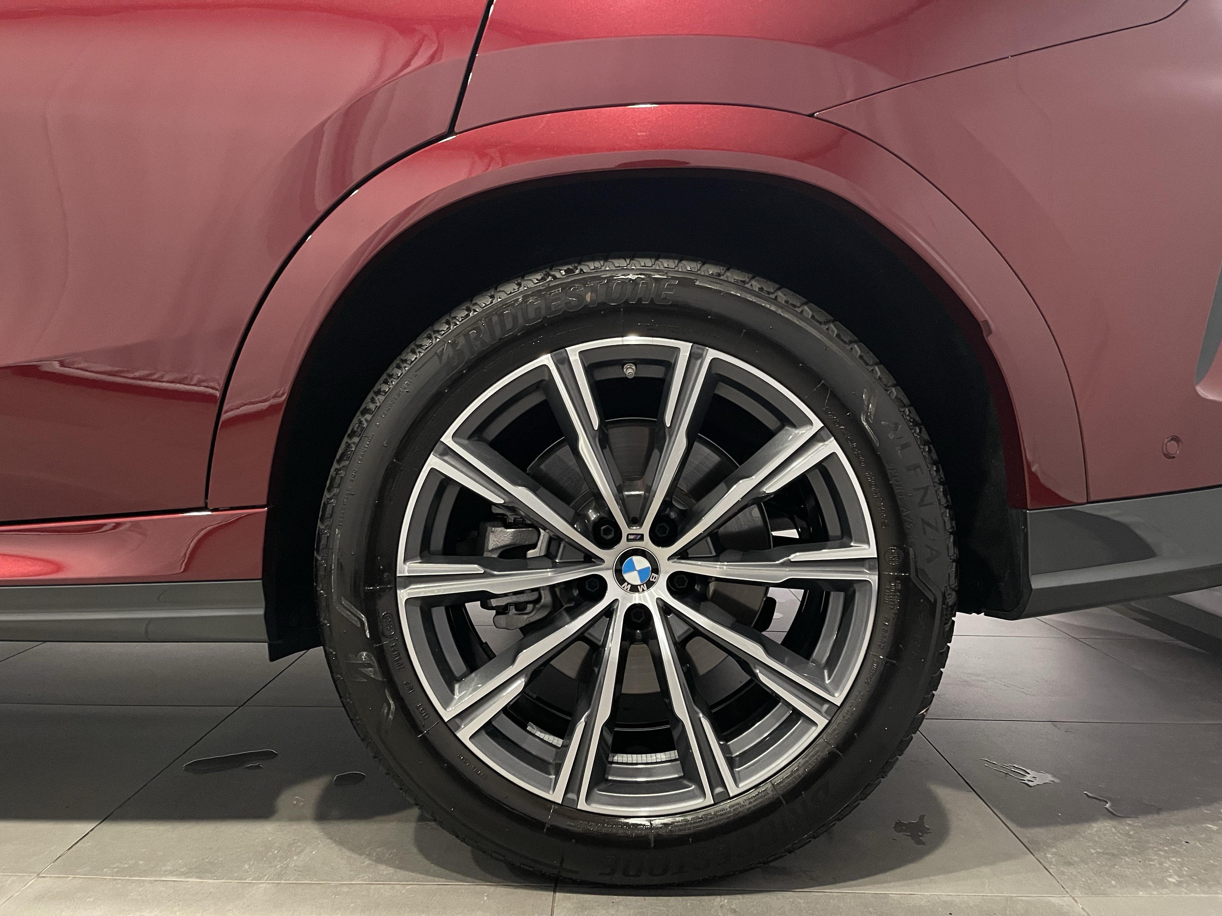 Used 2027 BMW X6 xDrive40i AWD/4WD image 8