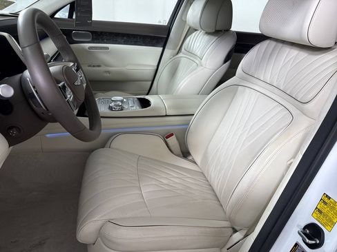 Used 2024 Genesis G90 3.5T AWD/4WD image 12