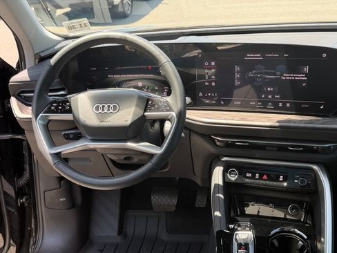 Used 2025 Audi Q5 Premium w/ Premium Plus AWD/4WD image 19