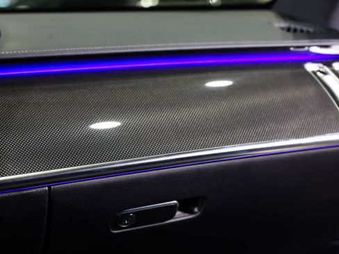 Used 2025 Mercedes-Benz S 580 4MATIC Sedan image 18