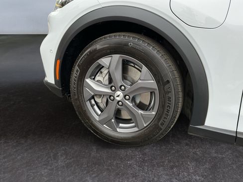 Used 2023 Ford Mustang Mach-E Select RWD image 9