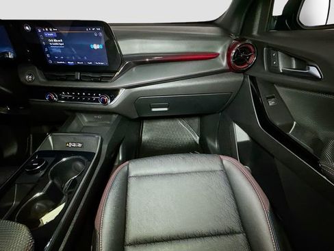 Used 2025 Chevrolet Equinox RS w/ Safety and Technology Package image 33