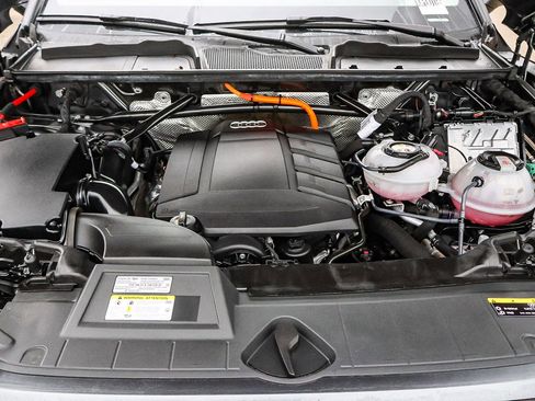 Used 2022 Audi Q5 e Prestige w/ Prestige Package image 36