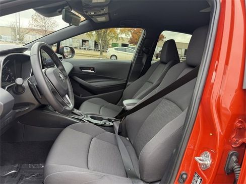 Used 2025 Toyota Corolla SE image 24