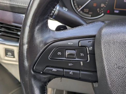 Used 2019 Cadillac XT4 Luxury w/ Cold Weather Package image 26