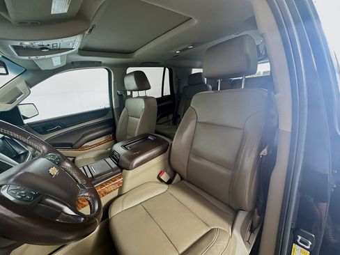 Used 2018 Chevrolet Tahoe Premier AWD/4WD image 22