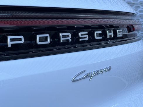 New 2026 Porsche Cayenne image 20