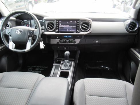 Used 2021 Toyota Tacoma SR5 RWD image 15