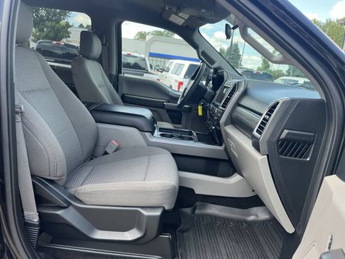 Used 2018 Ford F250 XLT w/ XLT Premium Package AWD/4WD image 31