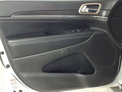 Used 2015 Jeep Grand Cherokee Limited w/ Trailer Tow Group IV image 15