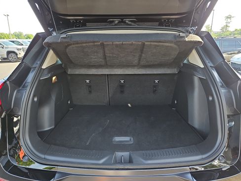 Used 2023 Buick Encore GX Essence w/ Experience Buick Package FWD image 29