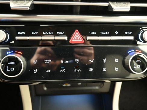 New 2026 Hyundai Tucson Limited image 16