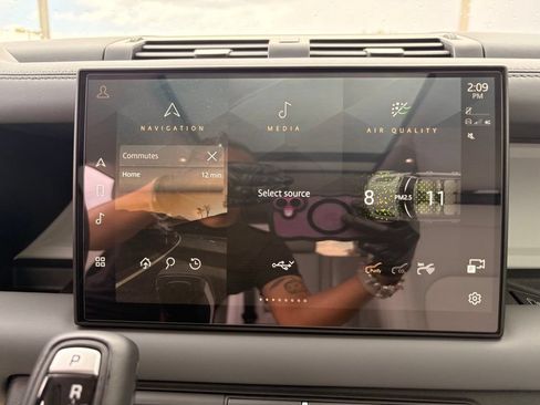 Used 2025 Land Rover Defender 110 S AWD/4WD image 17