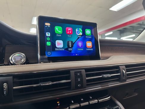 Used 2021 Lincoln Corsair Reserve image 24