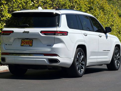 Used 2021 Jeep Grand Cherokee L Overland w/ Advanced Protech Group III AWD/4WD image 4