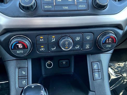 Used 2019 GMC Acadia Denali image 33