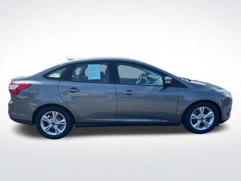 Used 2014 Ford Focus SE FWD image 6