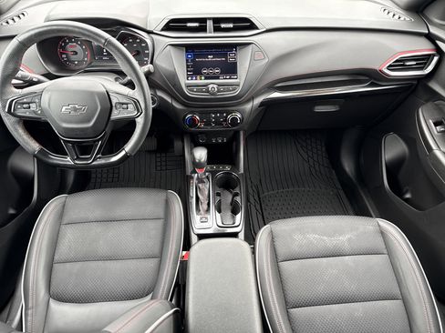Certified 2022 Chevrolet TrailBlazer RS w/ Driver Confidence Package image 27