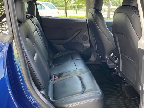 Used 2021 Tesla Model Y Long Range AWD/4WD image 20